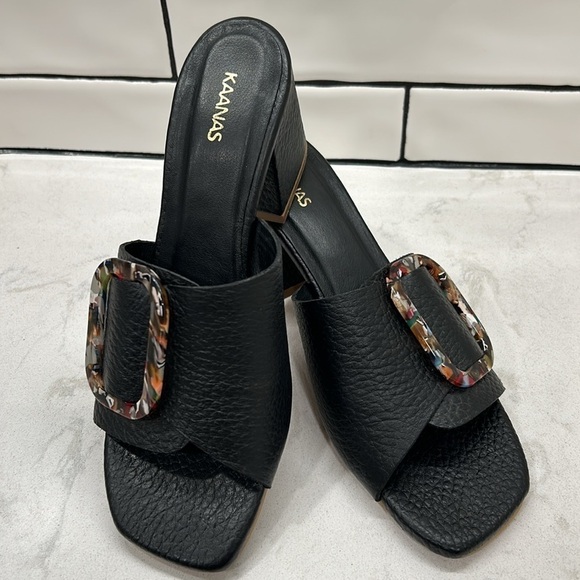 KAANAS Comino Buckle Heeled Slide Sandals Black Pebbled Leather - Picture 11 of 16